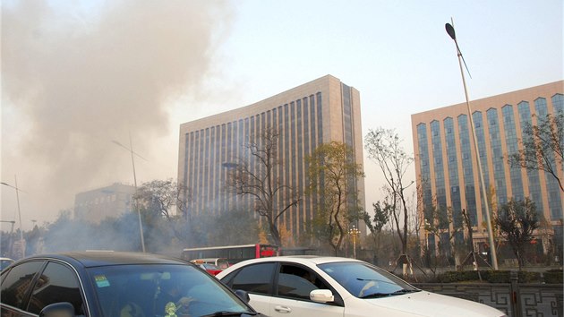 Vbuch ped sdlem Komunistick strany ny v severonskm mst Tchaj-jan (6. listopadu 2013)