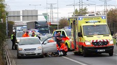 Starímu mui selhalo za volantem srdce, záchranái mu u pomoci nedokázali