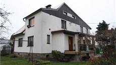 Dům v Raškovicích na Frýdecko-Místecku, kde řádil vrah. (5. listopadu 2013)