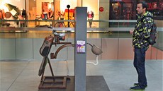 Výstava pon�kud neobvyklých pisoár� v Ostrav� upoutá �adu mu��. Práv� jim je