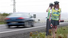 Maketa policistky u silnice. Ilustra�ní snímek.
