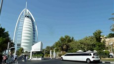 Dalí symbol Dubaje, nejluxusnjí hotel na svt Burd al-Arab