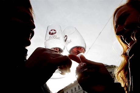 Otvírání Svatomartinské vína 2013 v Brn na námstí Svobody