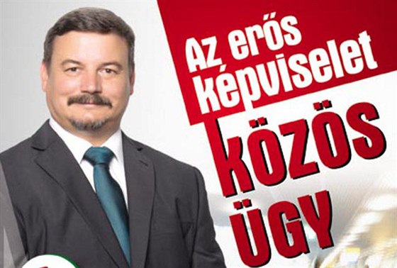 József Berényi na volebním plakátu Strany maarské komunity (SMK)