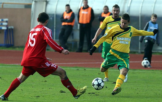 Momentka z druholigového duelu fotbalist Sokolova - archivní foto.