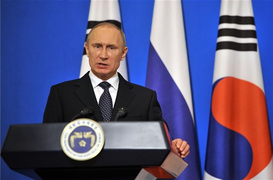 Ruský prezident Vladimir Putin navtívil jihokorejský Soul. 
