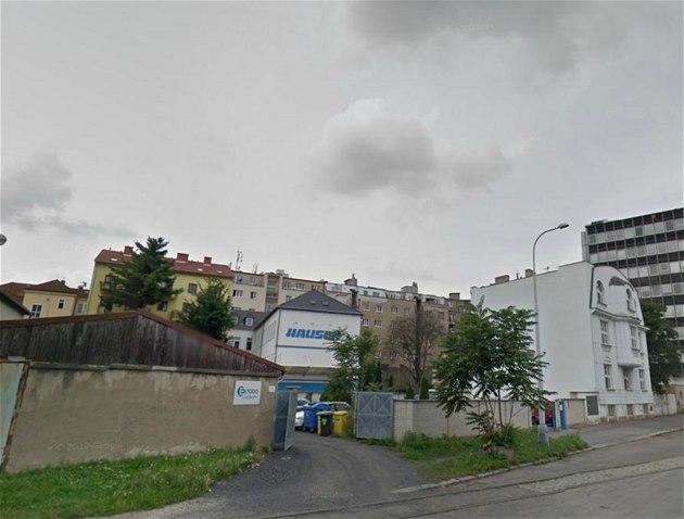 Ubytovna se nachází v Jankovcově ulici.