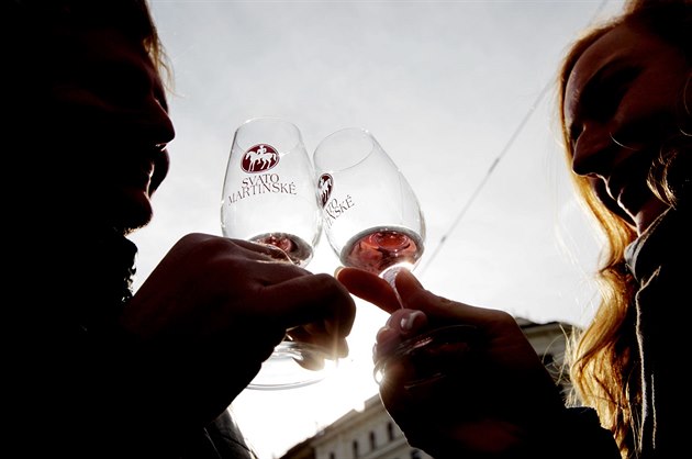 Otvírání Svatomartinské vína 2013 v Brně na náměstí Svobody