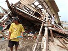 V Marabutu nezemelo tolik lidí jako v nedalekém Taclobanu, i jeho obyvatelé