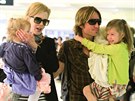 Nicole Kidmanová s manželem Keithem Urbanem a dcerami (2015)