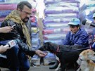 Steven Seagal navtívil psí útulek v Rumunsku.