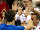 POJ SI PLÁCNOUT! eský tým oslavuje druhé bod ve finále Davis Cupu proti...