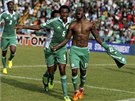 Nigerijský fotbalista Victor Moses se raduje z gólu, který vstelil v
