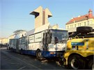 Vulgární autobus na Smíchovském nádraí vydrel jen jeden den.