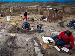 Archeologov pracuj na vykopvkch v praskm Karln