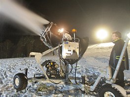 Ve Skiarelu Kvilda spustili tento tden poprv snn dla. Vyuvat je...