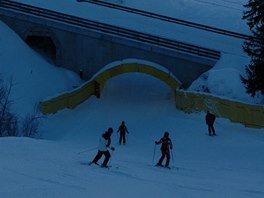 Lauberhorn - jedna z nejpozoruhodnjch pas, kdy se tra vtsnv do zkho