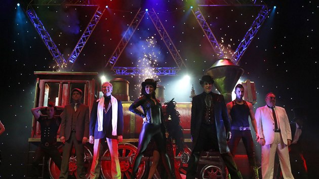 V pražské O2 aréně vystoupilo sedm celosvětově proslulých kouzelníků a iluzionistů (9. listopadu 2013)