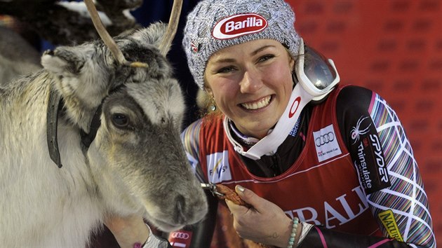 ZVLÁTNÍ OCENNÍ. Americká lyaka Mikaela Shiffrinová dostala za vítzství ve...