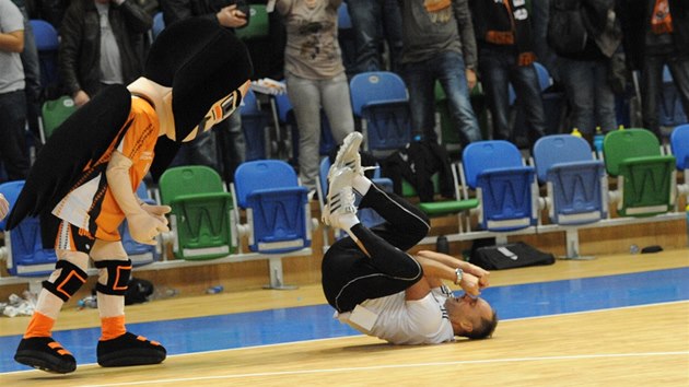 Mosteck trenr Duan Poloz se raduje z postupu do osmifinle  Pohru EHF. 