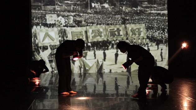 Tanen-dokumentrn inscenace souboru Living Dance Studio Vzpomnky 2: Hladomor