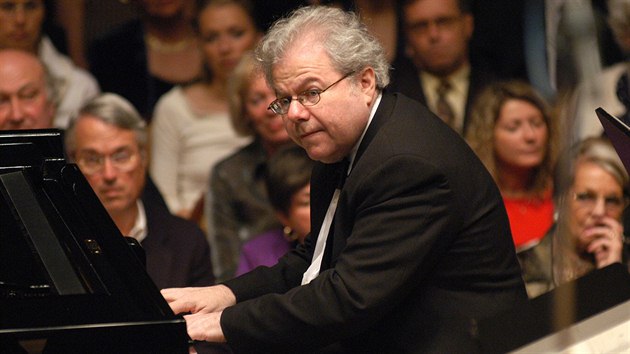Firkunho festival zahj americk pianista s polskmi pedky Emanuel Ax.