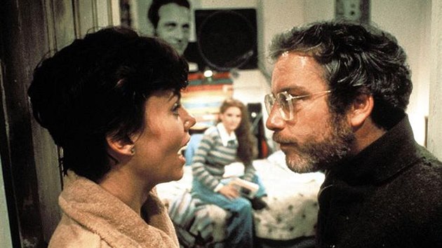Marsha Masonov a Richard Dreyfuss ve filmu Dve pro zbavu (1977)