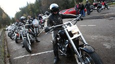 Motorkái se vydali na vzpomínkovou jízdu za obti loské tragédie v Lopeníku.