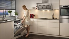 My�ka AEG ProClean  "XXL" doká�e zvládnout umýt najednou 15 sad nádobí.