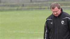 Pavel Vrba (vlevo) vede trénink plze�ských fotbalist�. Krátce p�edtím oznámil,...
