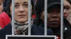 Marion Cotillardová podpoila aktivisty Greenpeace (15. listopadu 2013)