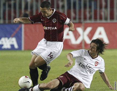 Sparta - Arsenal: Horváth (vlevo), Rosický