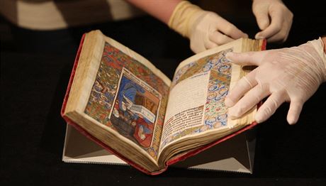 Vzácný rukopis Rohanské hodinky je na Praském hrad souástí expozice o...