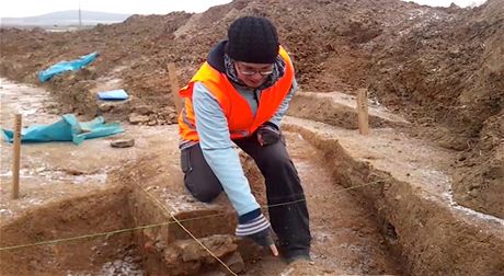 Archeologové a stavba elezniního tunelu u Plzn