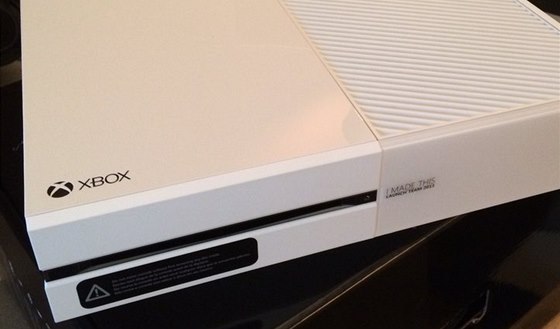 Bílý Xbox One