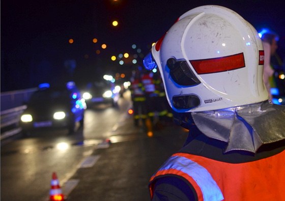 Nehoda na hodinu uzavřela dálnici D1 u Jihlavy, zranili se dva řidiči. Ilustrační snímek