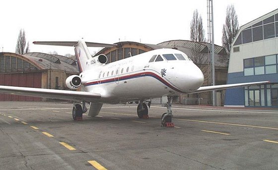 Vládní Jak-40