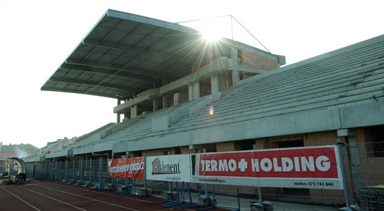 Nová tribuna na ústeckém fotbalovém stadionu.