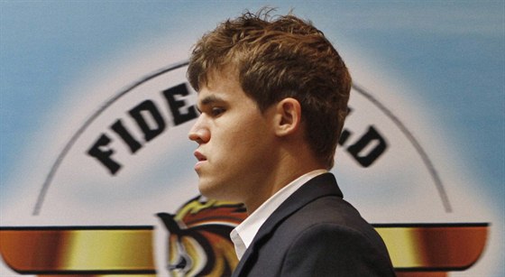 Norský šachista Magnus Carlsen obhajuje titul mistra světa