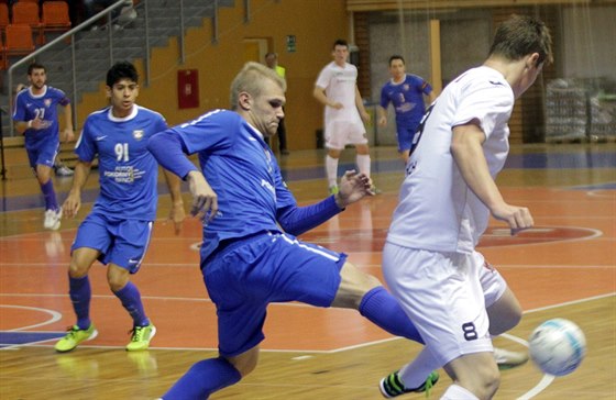Futsalové derby mezi brnnskými celky Tango a Helas.