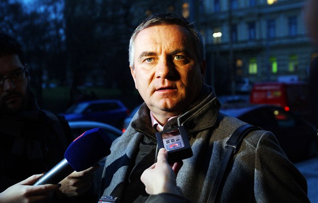 Vedoucí kancelá�e prezidetna Vratislav Myná�