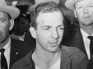 Lee Harvey Oswald, u mariák vykolený odstelova, který il jistý as v...