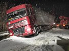 Sníh pekvapil Zlínsko. Havaroval i kamion
