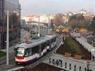 Na nov olomouck tramvajov trati na sdlit Nov Sady kolem obchodn Galerie...