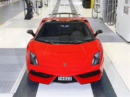 25. 11. 2013 opustilo továrnu v Sant'Agat v Bolognese poslední Lamborghini...