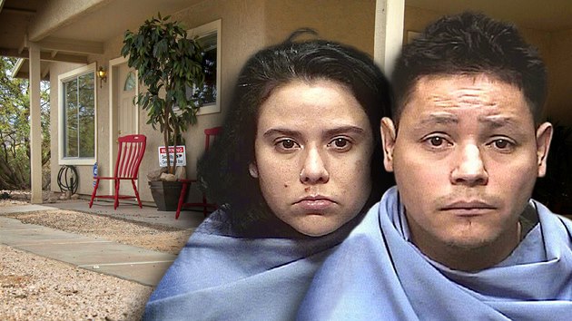 Sophia a Fernando Richterovi na policejnch fotografich, za nimi je pak jejich dm v Tucsonu, kde vznili ti dvky.
