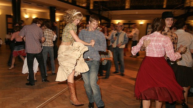 Jedna lekce tanench pro stedokolky je vnovan vdy country tanci. 