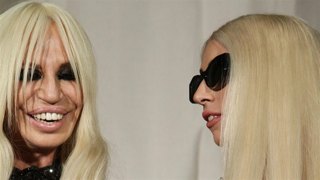 Donatella Versace a Lady Gaga jsou dlouholet ptelkyn.