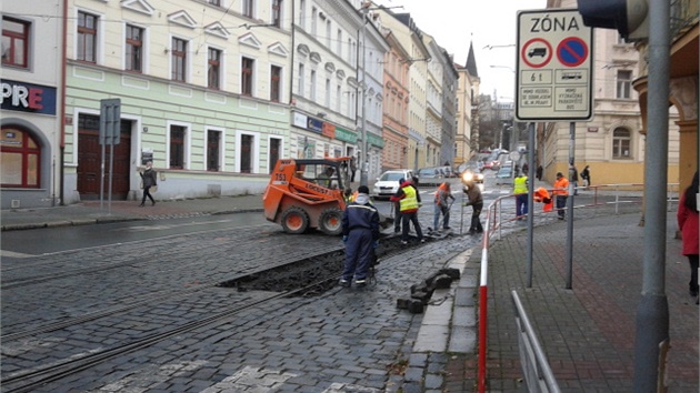 Oprava tramvajové trat u námstí Bratí Synk.