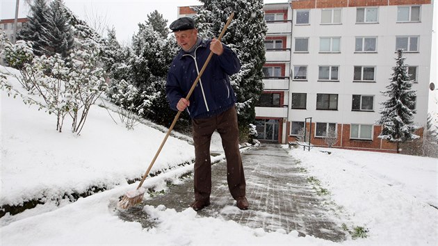 Prvn leton odklzen snhu ekalo tak obyvatele zlnskho sdlit Jin Svahy.